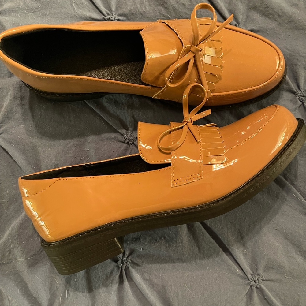 Patient leather loafer
